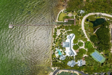 Cocoloba Private Compound
