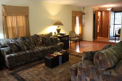 living room to foyer