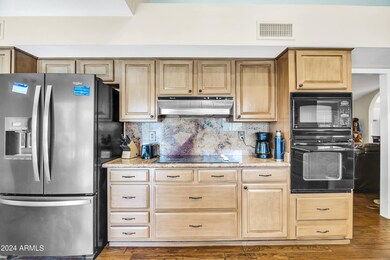 18837 N Grandview Dr-12