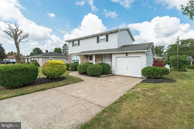 342 Candlewood Cir, Hazleton, PA 18201 - photo 3