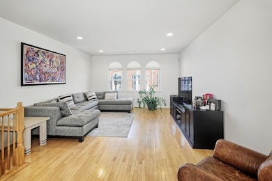 406 Newburgh Ct, West New York, NJ 07093 - photo 4