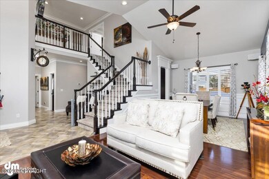 05-Living Room 20230306-DW-0898