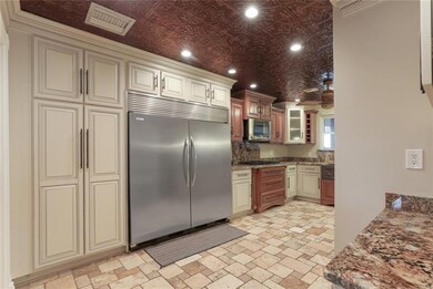 Double-sized refrigerator! Big pantry!  Tiled floo