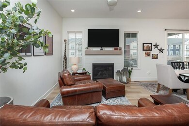 320 S 91st St, West Des Moines, IA 50266 - photo 4