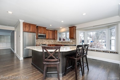 732 Rutgers Rd, Rochester Hills, MI 48309 - photo 4