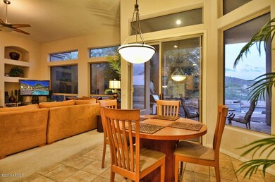 Breakfast Area / Views