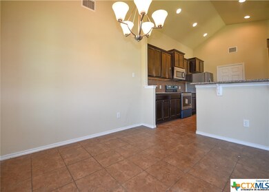 304 Chrislyn St, Troy, TX 76579 - photo 7