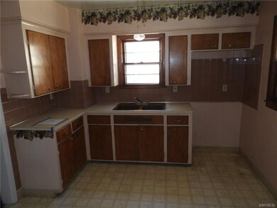 827 16th St, Niagara Falls, NY 14301 - photo 4