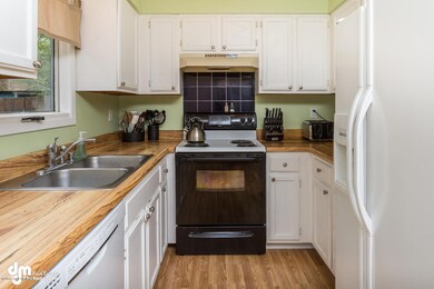 8111 Nadine St Anchorage AK-large-007-Ki
