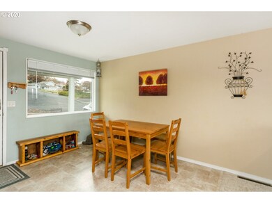 1717 E 17th St, the Dalles, OR 97058 - photo 6