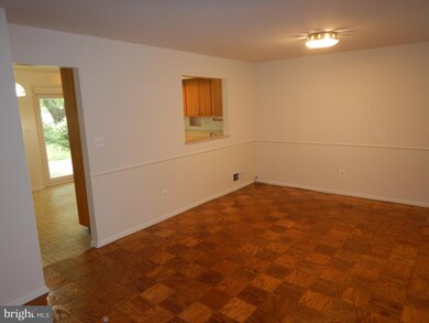 5321 Bangor Dr, Kensington, MD 20895 - photo 4