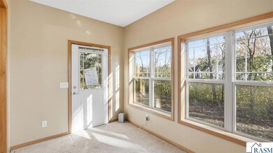 809 Dublin Ct, Mankato, MN 56001 - photo 5
