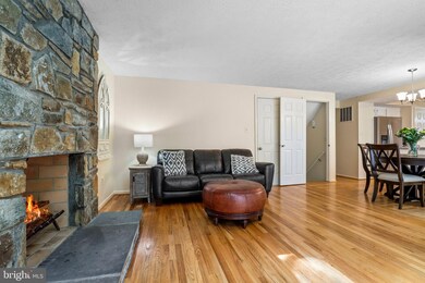 2820 Schubert Dr, Silver Spring, MD 20904 - photo 7