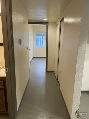 Hallway to the bedrooms