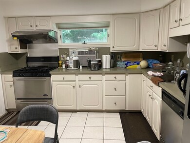 487 Lowell Ave unit 2, Newtonville, MA 02460 - photo 3