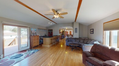 108-Independence-Drive-03172020_102334