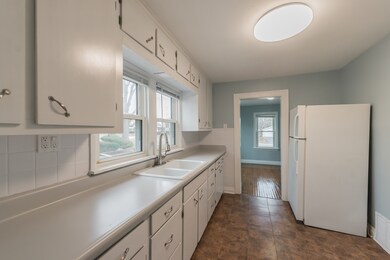 2617 Oakland Ave, Waukegan, IL 60085 - photo 2