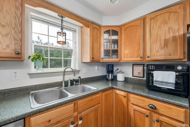 33 Mackenzie Way, Sanford, ME 04073 - photo 2