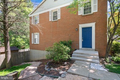 8576 Chester Grove Ct, Springfield, VA 22153 - photo 3