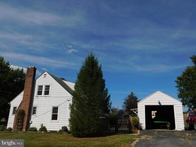 33 S Oller Ave, Waynesboro, PA 17268 - photo 2