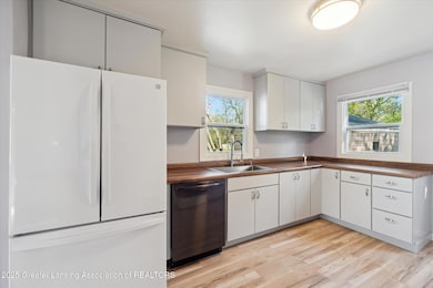 07-429-W-Sheridan-Rd-Lansing-MI-48906-Wi