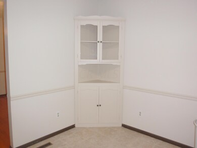 6487 Skywae Dr, Columbus, OH 43229 - photo 6