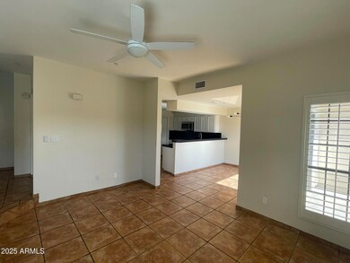 1124 E Rose Ln unit 3, Phoenix, AZ 85014 - photo 3