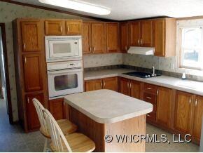 70 Lamonda Dr, Hendersonville, NC 28792 - photo 5