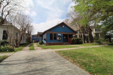 829 Cortlandt St, Houston, TX 77007 - photo 2