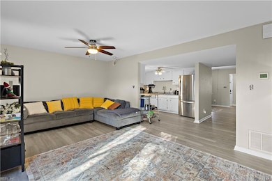 3207 Lakecrest Rd, Virginia Beach, VA 23452 - photo 4