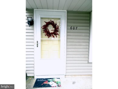 607 Yorkshire Ct unit 607, Sewell, NJ 08080 - photo 3