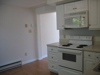 27 Weaver Ave unit B, Newport, RI 02840 - photo 3