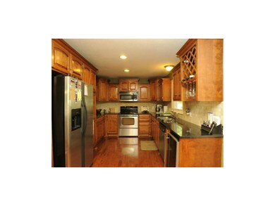GRANITE*Stainless*New cabinets*stone backsplash*wi