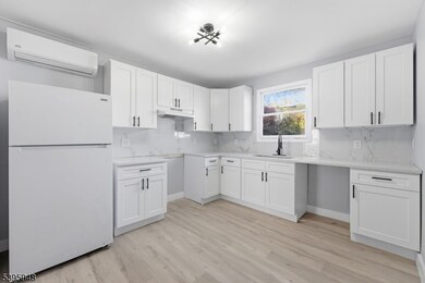 20 Wickham St, Passaic, NJ 07055 - photo 5