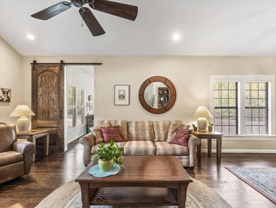 608 W Columbia St, Weatherford, TX 76086 - photo 5