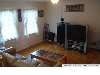 48 Parkinson Ave, Staten Island, NY 10305 - photo 3