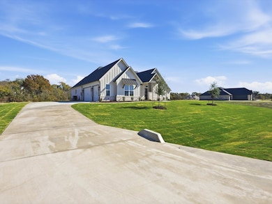 2000 Cypress Ct, Weatherford, TX 76085 - photo 3