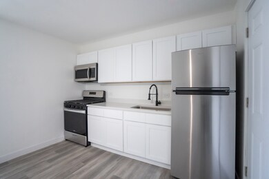 10368 Michael Todd Terrace unit 2W, Glenview, IL 60025 - photo 4