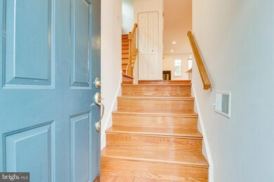 12301 Field Lark Ct, Fairfax, VA 22033 - photo 4