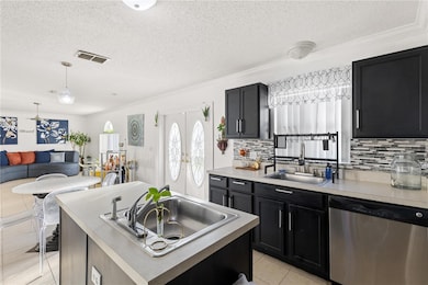 633 Lobelia Dr, Davenport, FL 33837 - photo 6