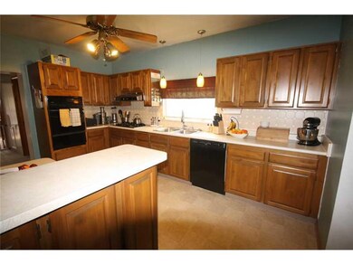 Kitchen. The beautiful newer Kitchen, Also include