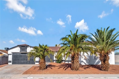 2551 Boulder Point Ct, Las Vegas, NV 89115 - photo 2