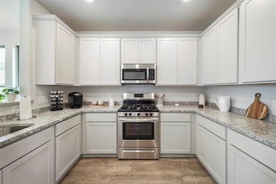 25575 Blossom Ct, Montgomery, TX 77316 - photo 2