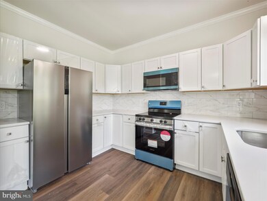 526 Colston Dr, Falling Waters, WV 25419 - photo 6