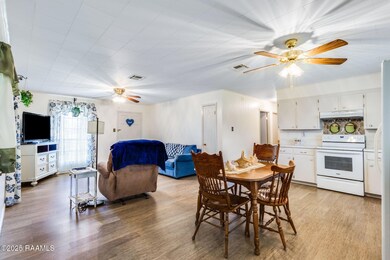 6-web-or-mls-213 Bradford Dr-5