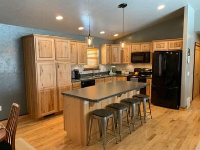 3007 Twin Creek Trail Ave, Cody, WY 82414 - photo 3