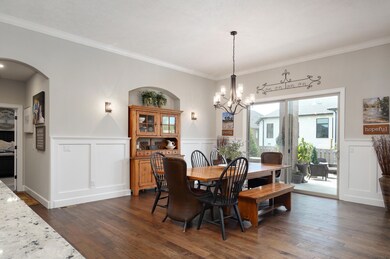 846 E Edenmore Cir-16