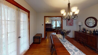 504-E-Torrence-Dining-Room