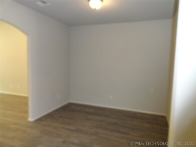 3808 S 33rd St, Broken Arrow, OK 74014 - photo 4