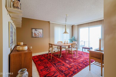 17819 N Lindgren Ave, Sun City, AZ 85373 - photo 4